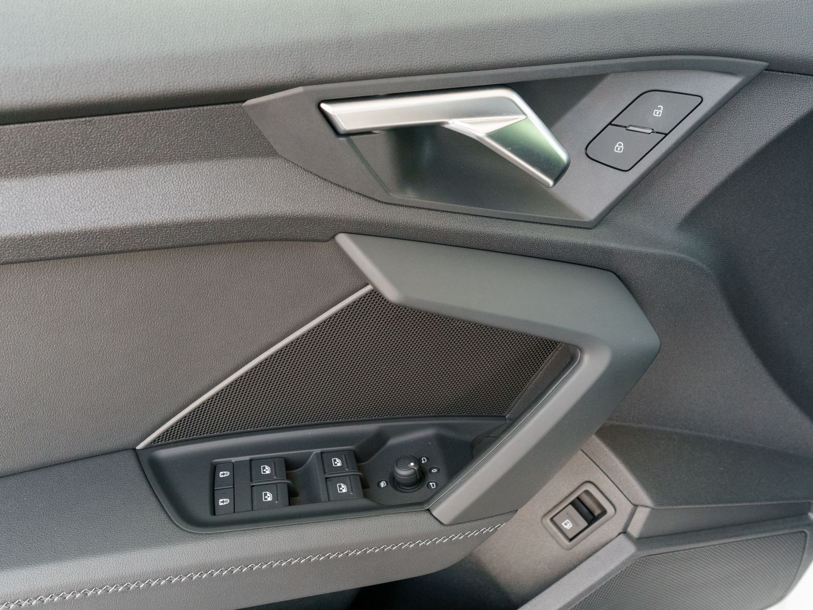 Fahrzeugabbildung Audi A3 Sportback e-tron S line LED AHK Head-up VC