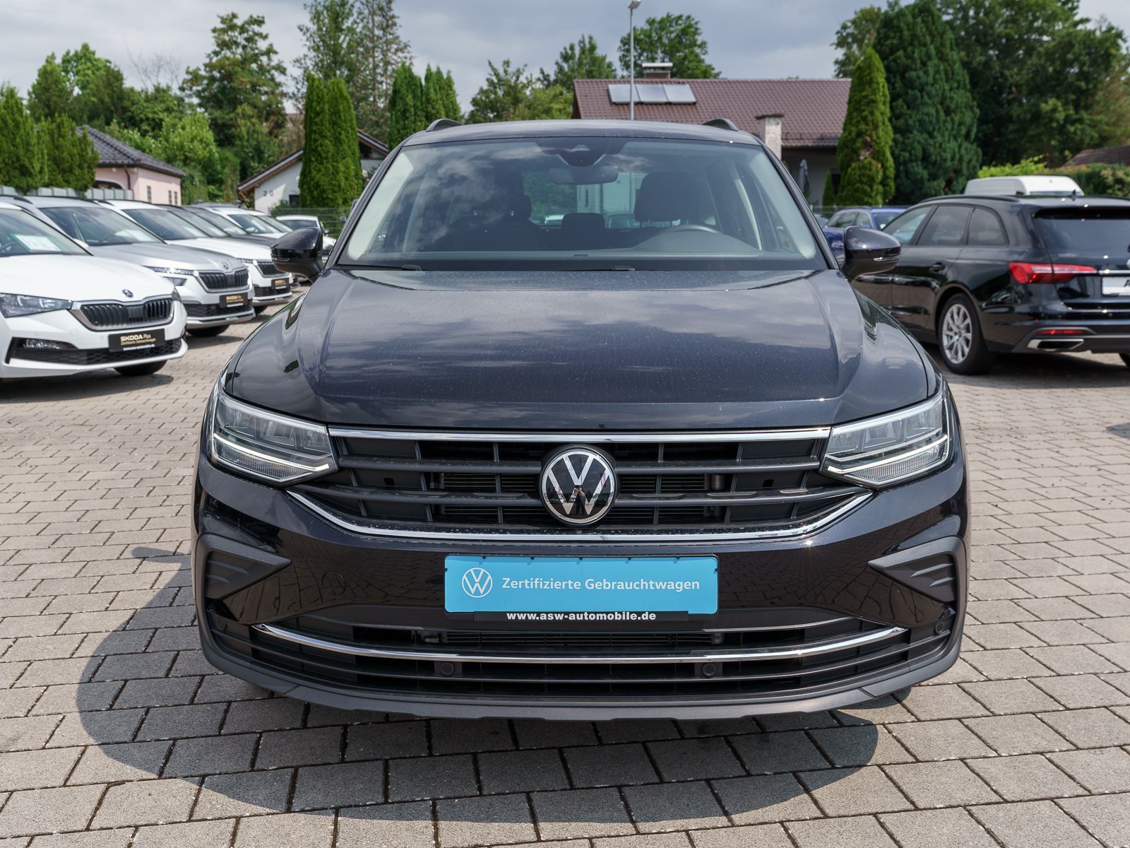 Fahrzeugabbildung Volkswagen Tiguan Life 1.5TSI DSG Navi LED ACC Standheizung