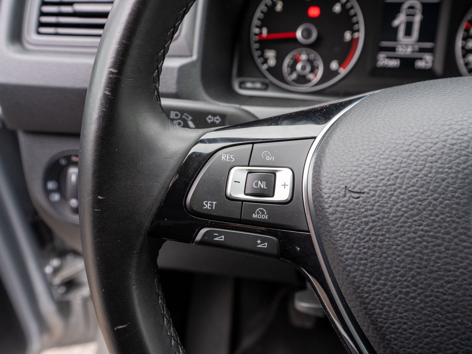 Fahrzeugabbildung Volkswagen Caddy Kombi 2.0 TDI Klimaanlage PDC Sitzheizung
