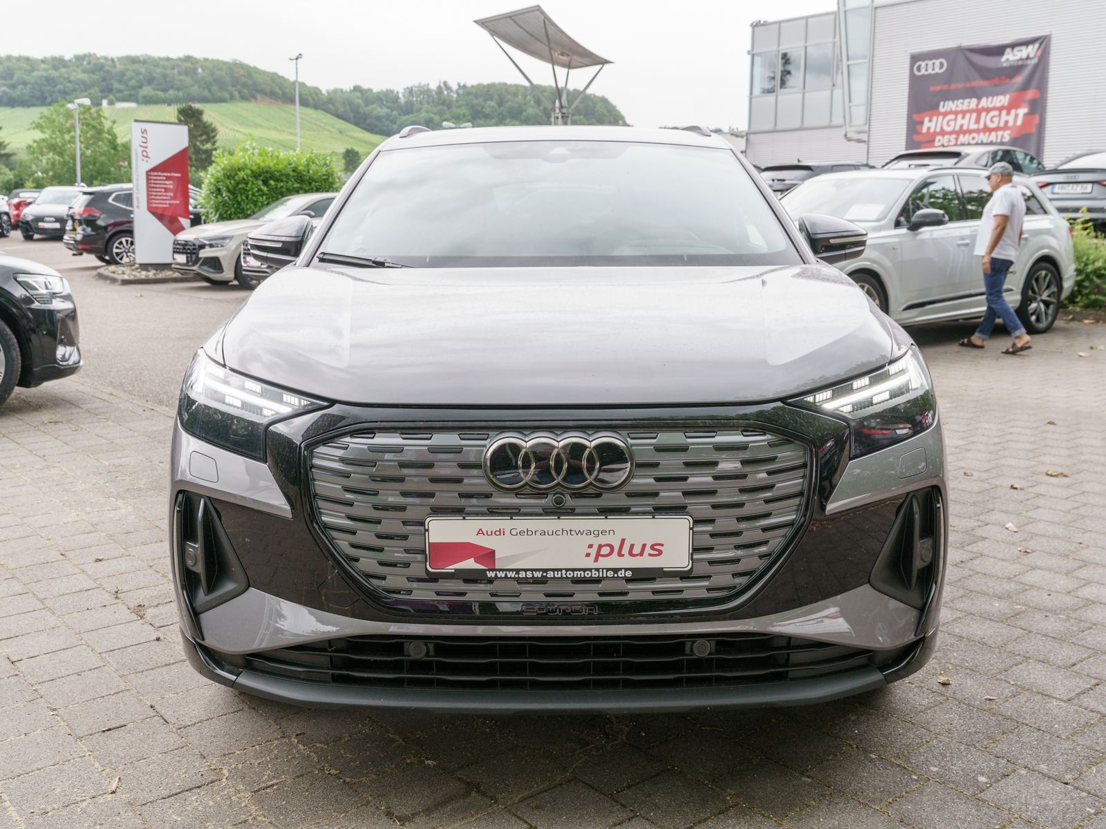 Fahrzeugabbildung Audi Q4 45 e-tron Sline quattro Navi Matrix Sonos AHK