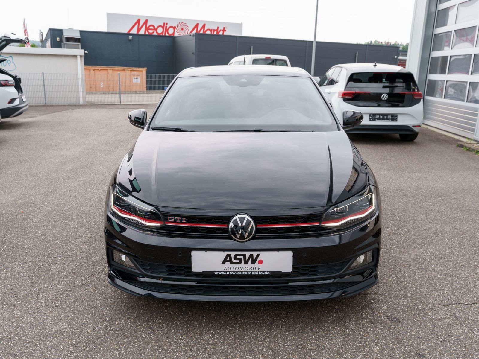 Fahrzeugabbildung Volkswagen Polo GTI 2.0 TSI DSG LED Navi VC RFK ACC Beats