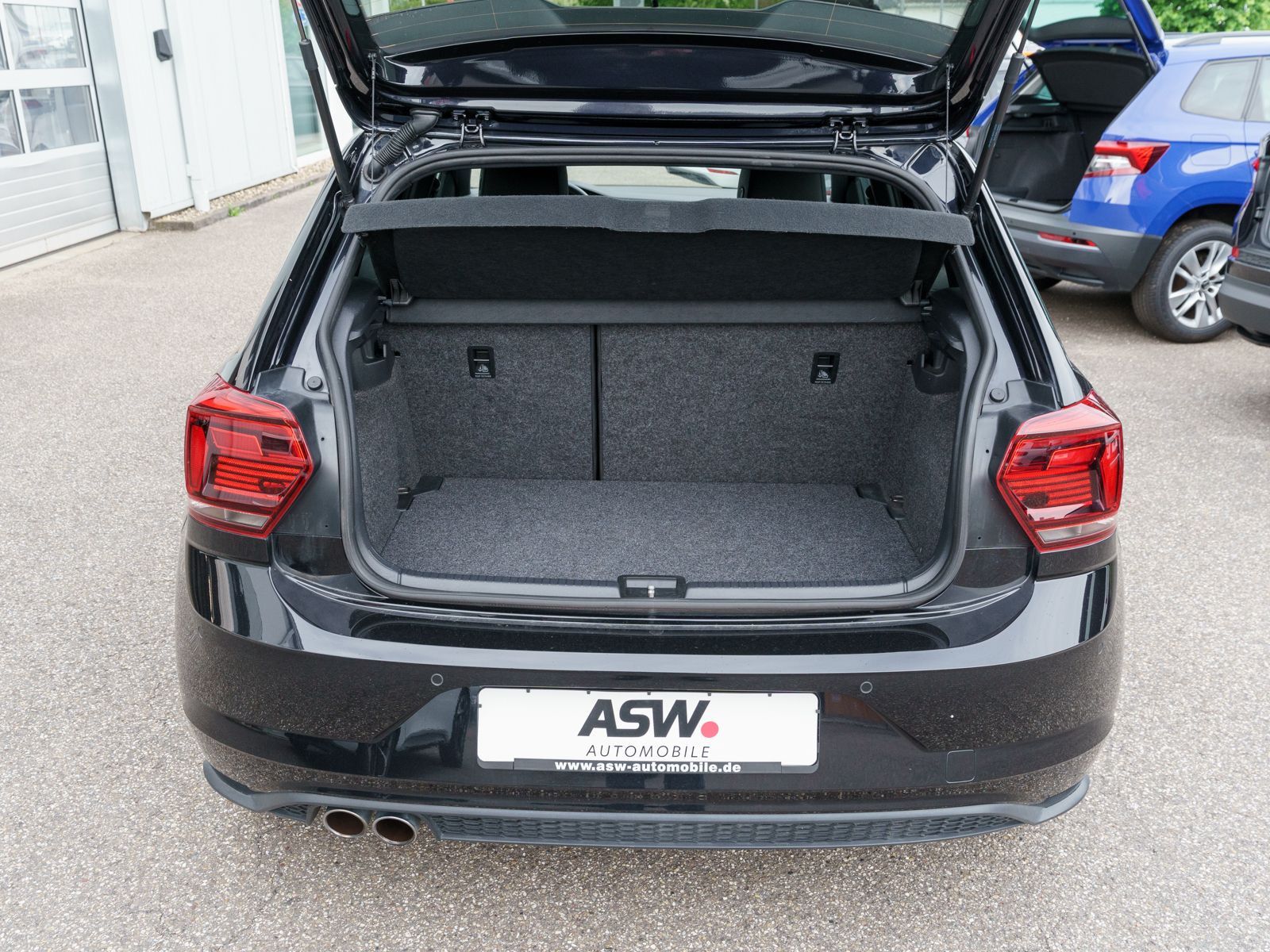 Fahrzeugabbildung Volkswagen Polo GTI 2.0 TSI DSG LED Navi VC RFK ACC Beats