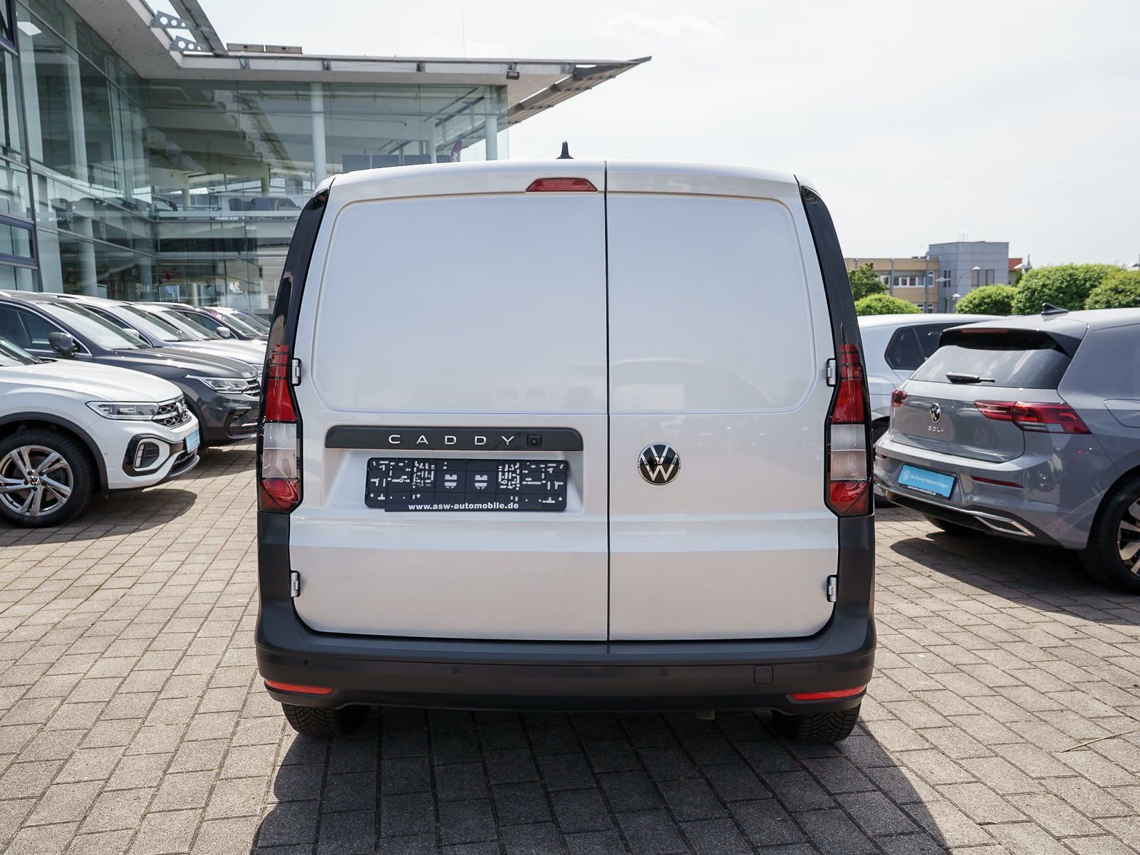 Fahrzeugabbildung Volkswagen Caddy Cargo 1.5 TSI Navi DAB+ SHZ Rückfahrkamera