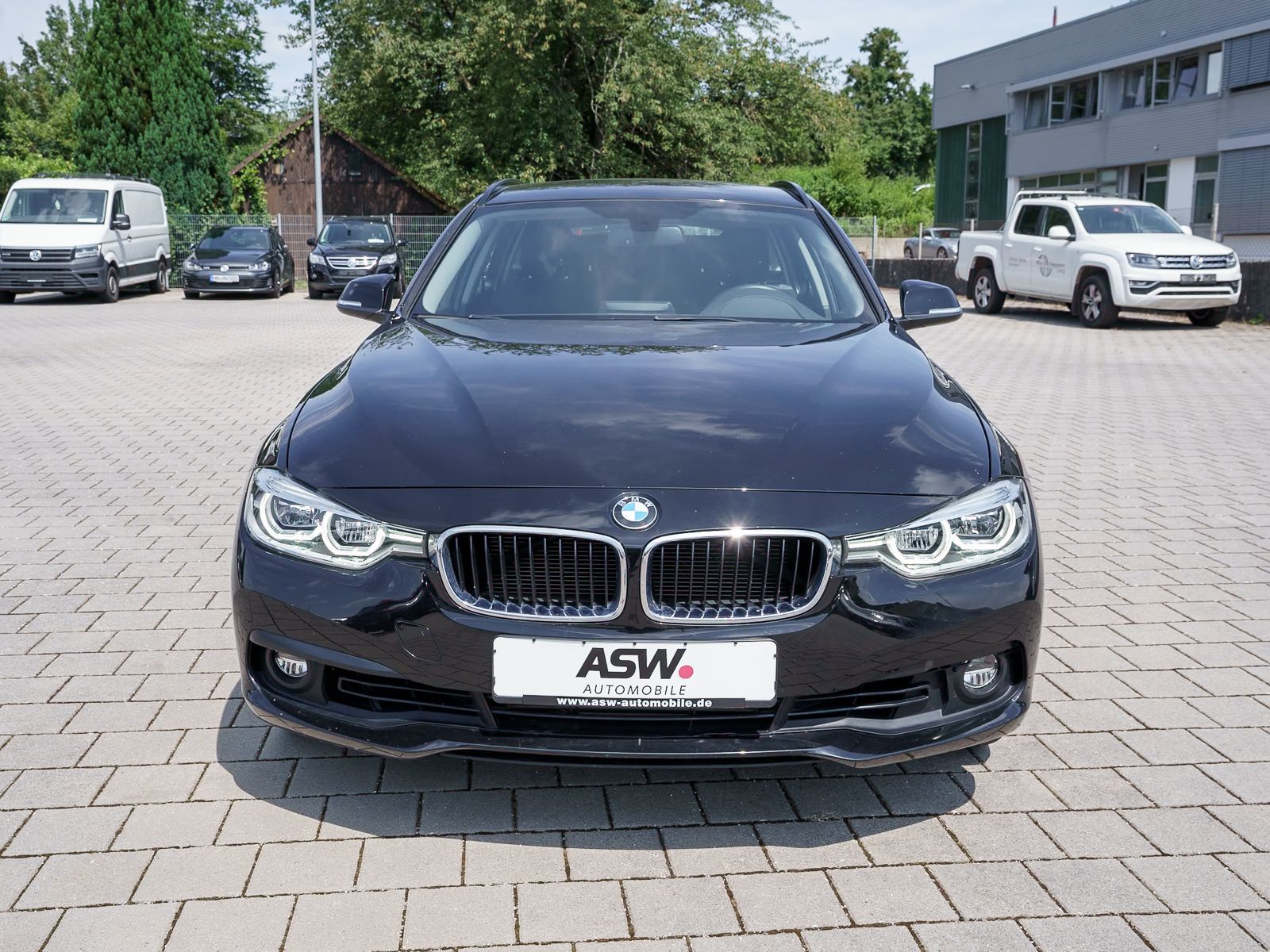 Fahrzeugabbildung BMW 318i Touring LED Navi Klimaauto PDC SHZ