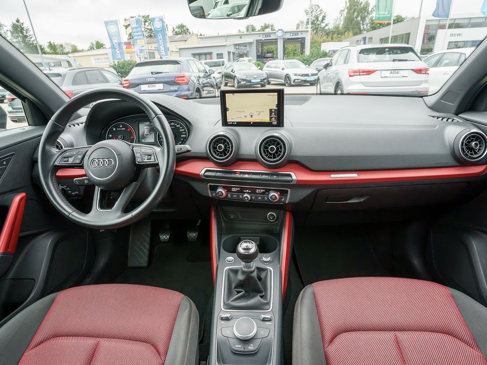 Fahrzeugabbildung Audi Q2 30TDI sport Navi LED GRA SHZ PDC