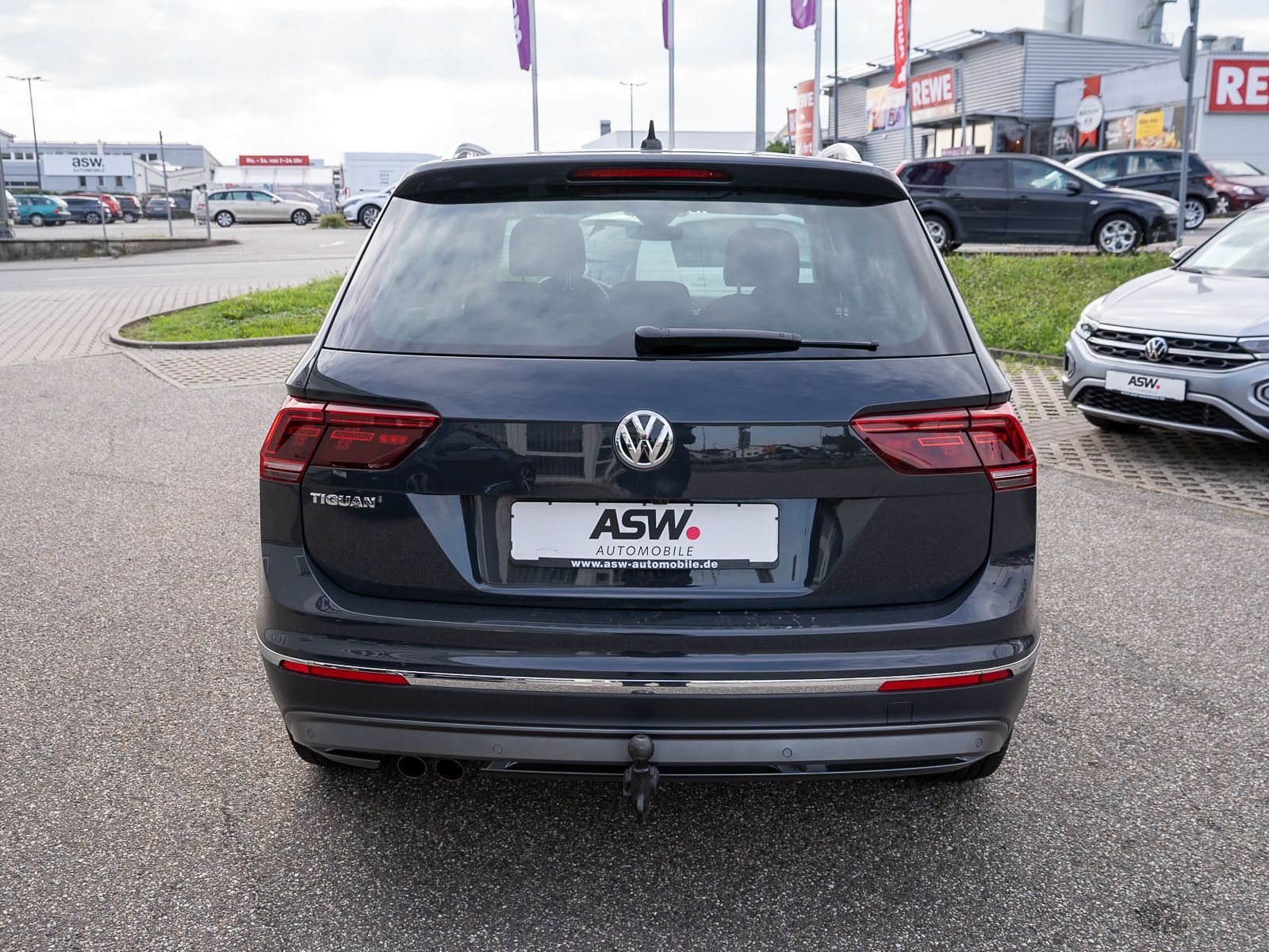 Fahrzeugabbildung Volkswagen Tiguan Highline 1.5TSI DSG Navi LED ACC RFK AHK