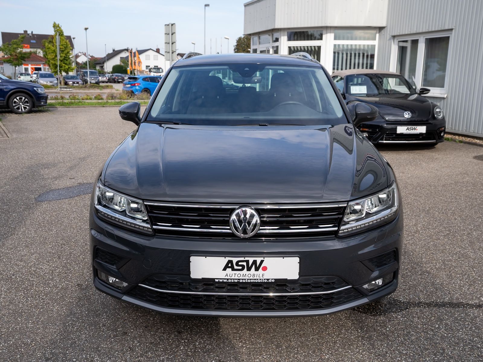 Fahrzeugabbildung Volkswagen Tiguan Highline 1.5TSI DSG Navi LED ACC RFK AHK