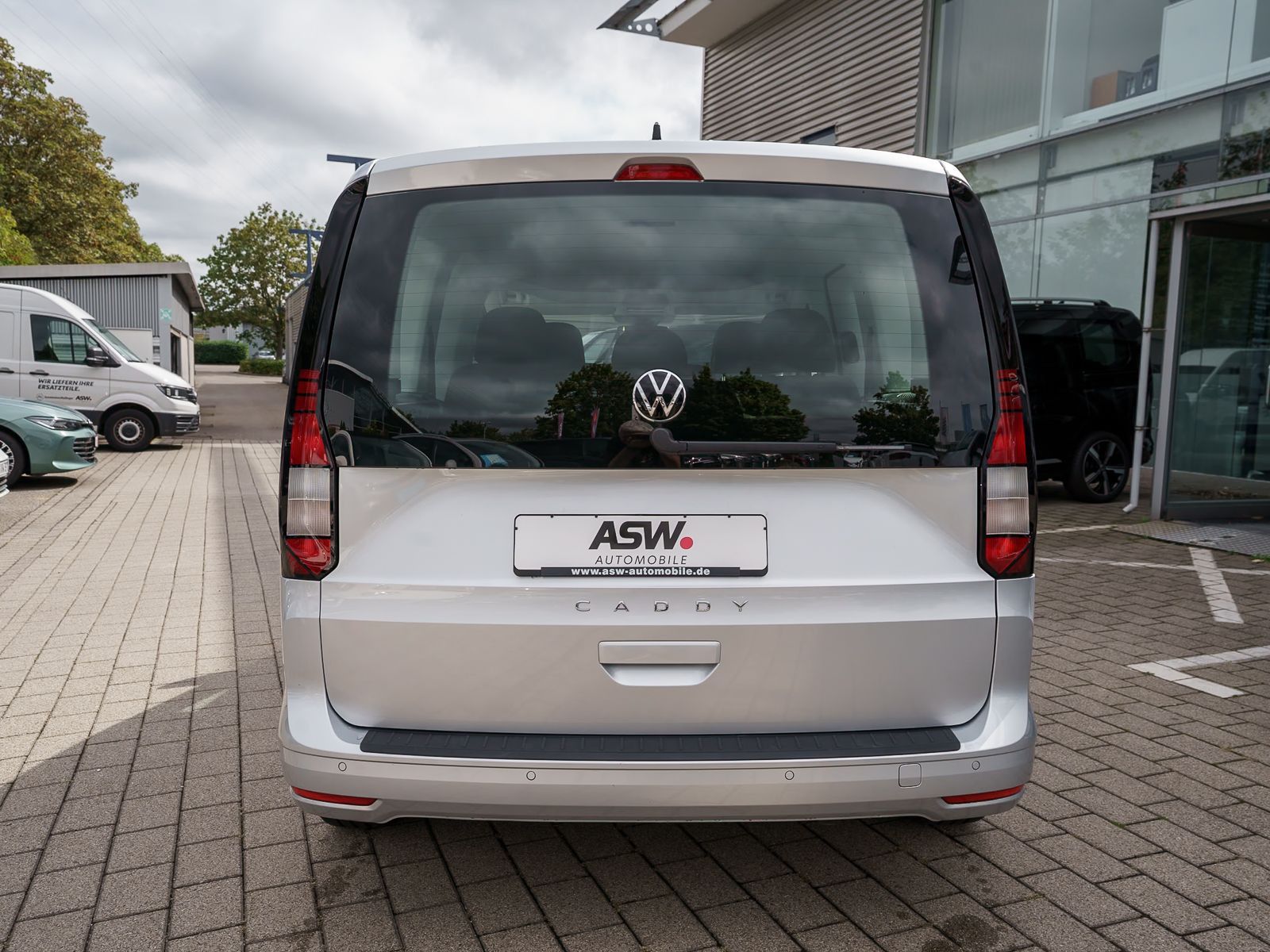 Fahrzeugabbildung Volkswagen Caddy Kombi 1.5TSI NAVI ACC SHZ Digital Cockpit