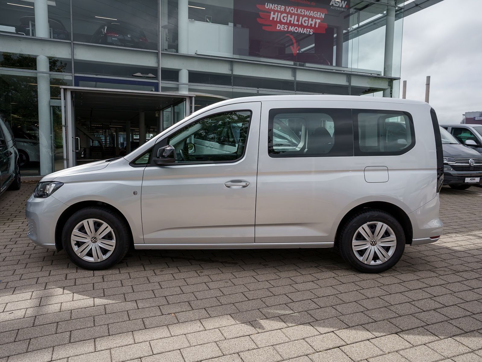 Fahrzeugabbildung Volkswagen Caddy Kombi 1.5TSI NAVI ACC SHZ Digital Cockpit