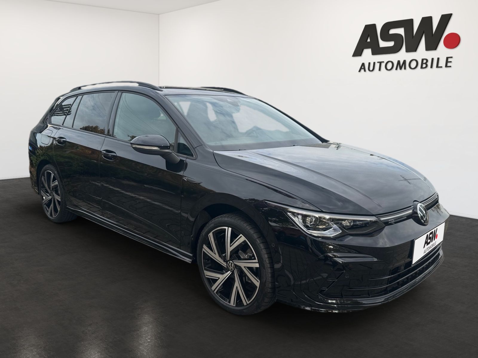 Fahrzeugabbildung Volkswagen Golf Variant R-Line 2.0TSI 4MOT 140kW(190PS) DSG