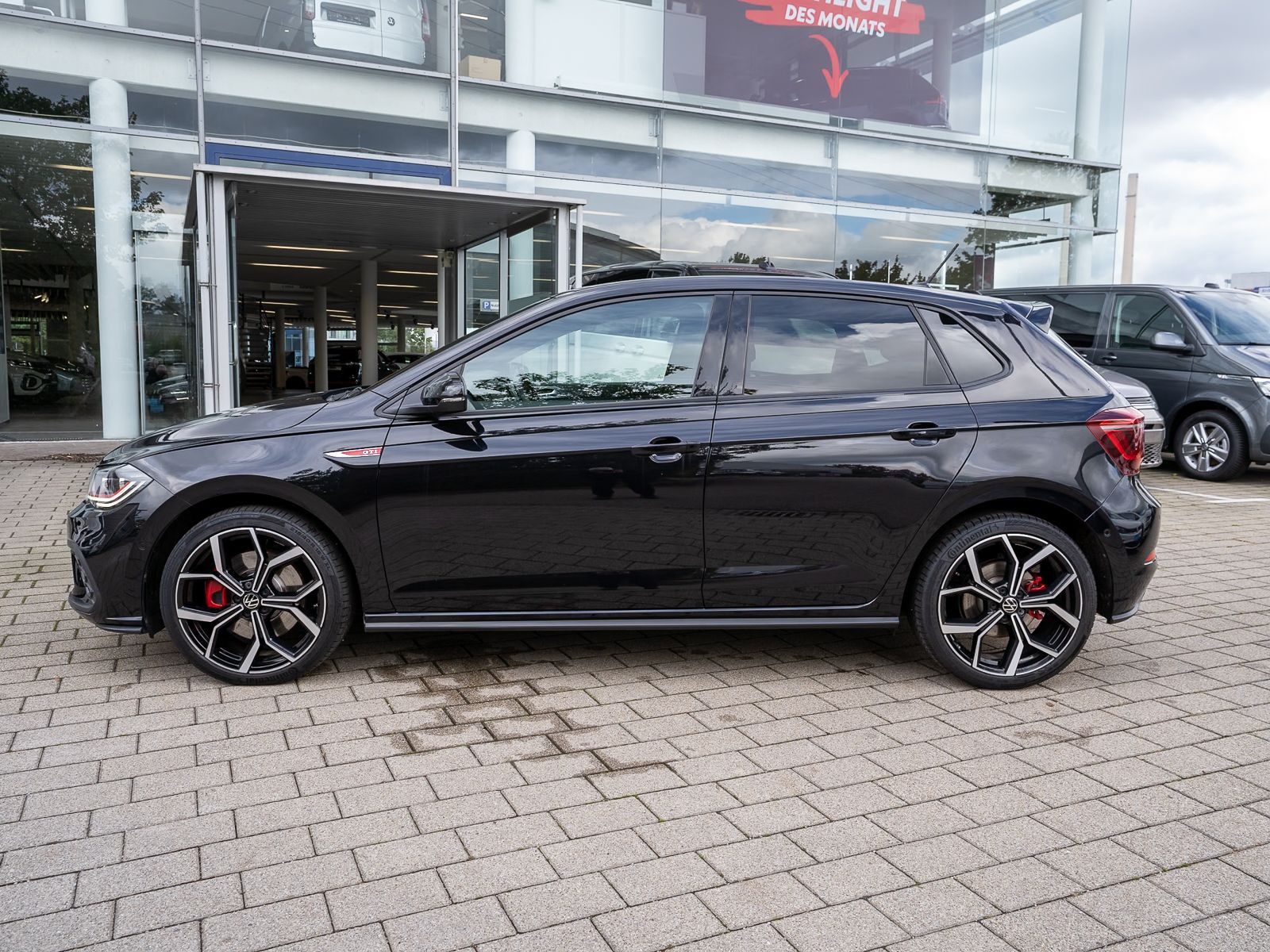 Fahrzeugabbildung Volkswagen Polo GTI 2.0TSI DSG LED NAVI RFK Digital Cockpit