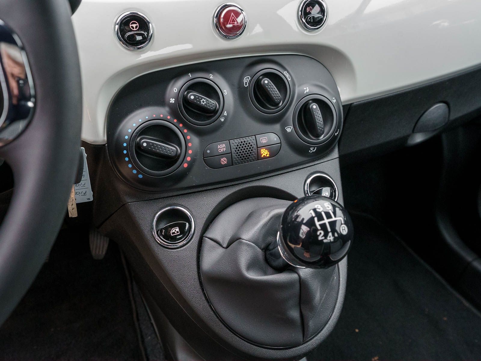 Fahrzeugabbildung Fiat 500C Cabrio 1.2 8V Lounge S&S Tempomat CarPlay