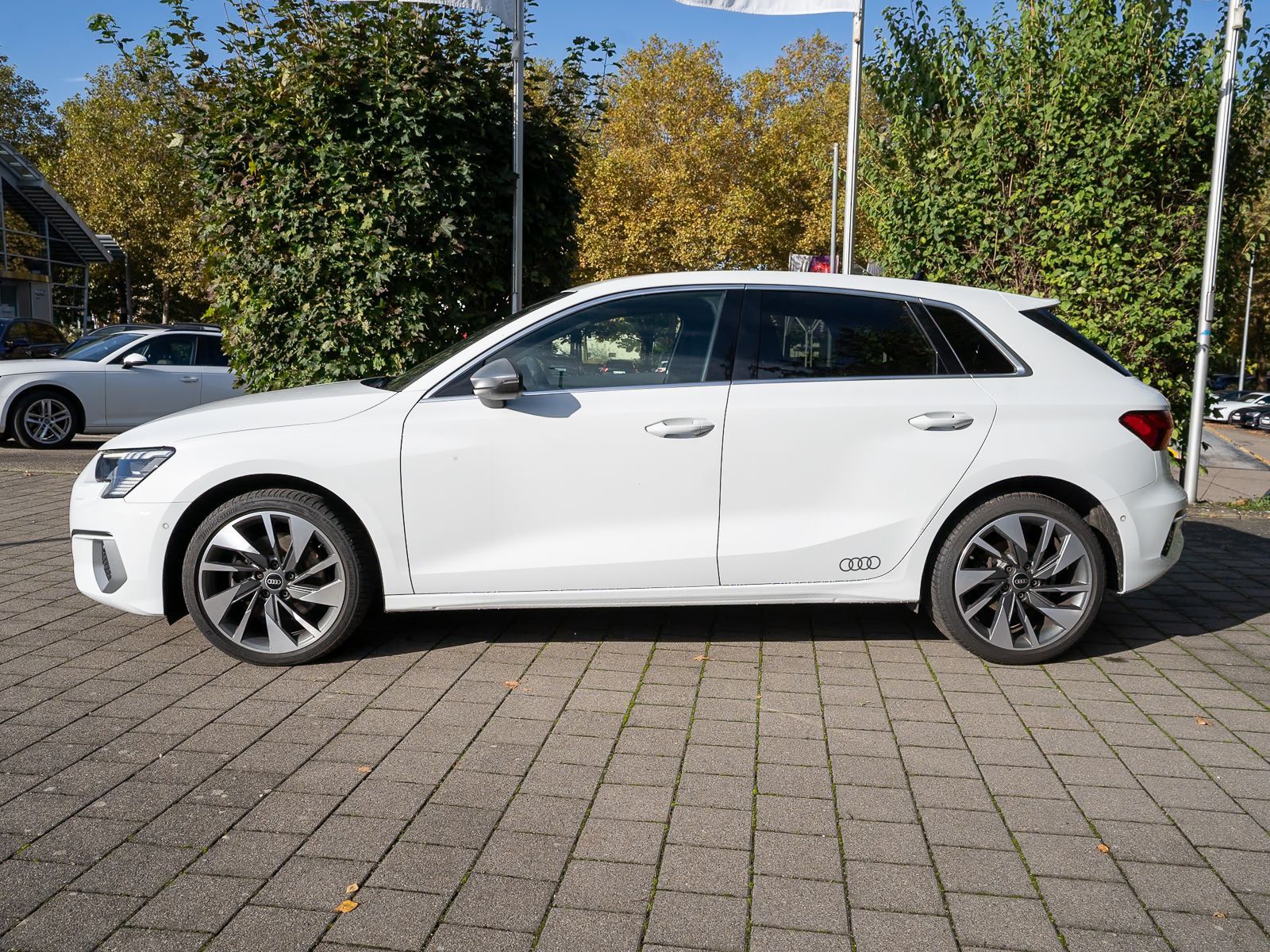 Fahrzeugabbildung Audi A3 Sportback Sline 40TDI qua Navi Matrix AHK RFK