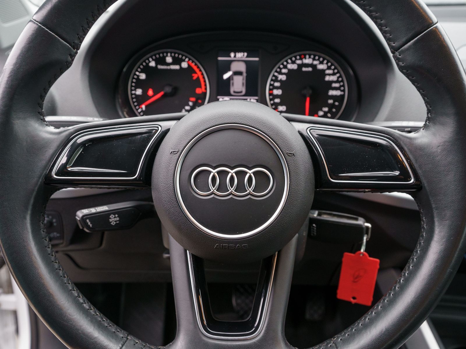 Fahrzeugabbildung Audi Q2 1.0TFSI sport S tronic Klima PDC AHK