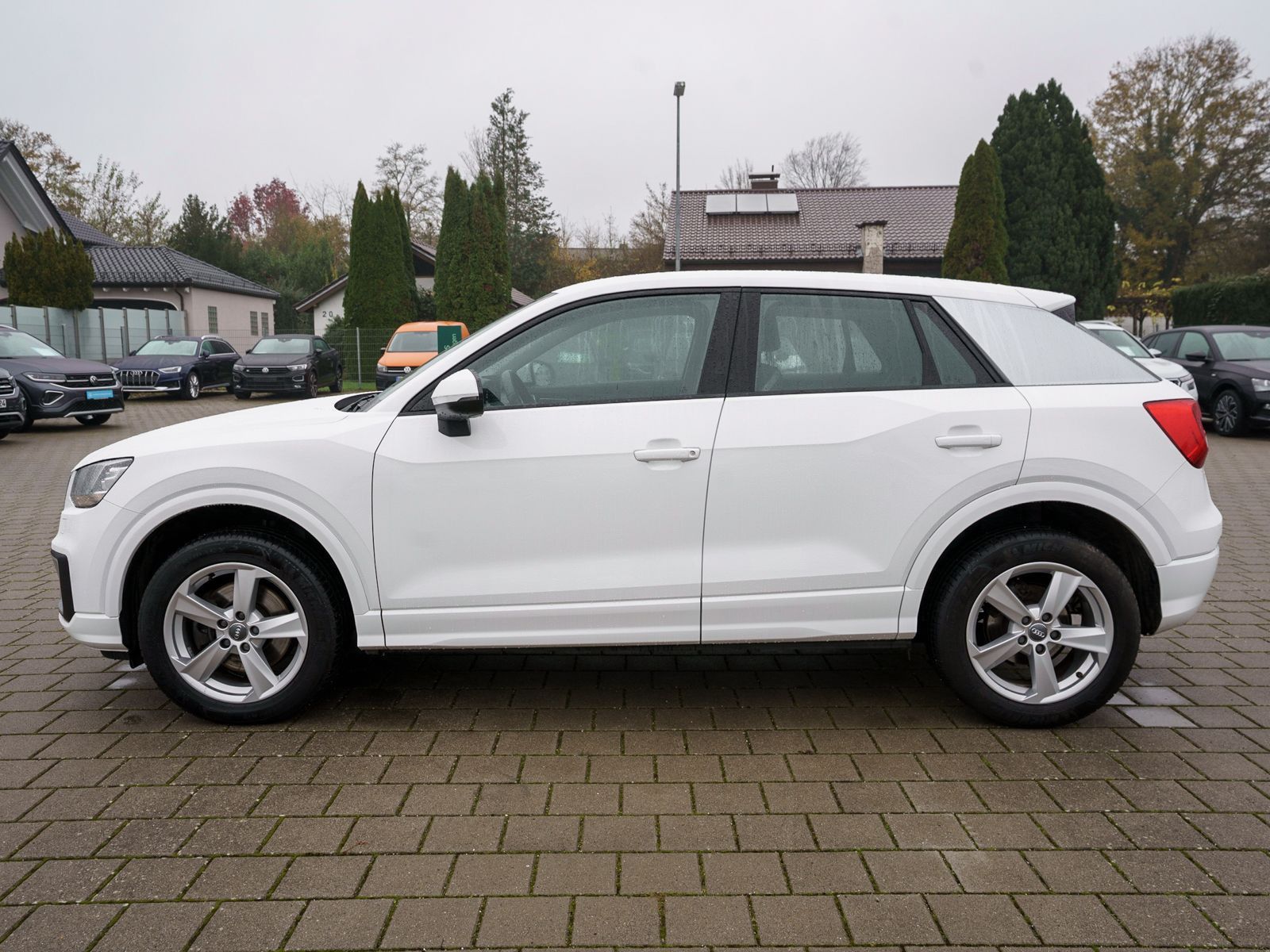 Fahrzeugabbildung Audi Q2 1.0TFSI sport S tronic Klima PDC AHK