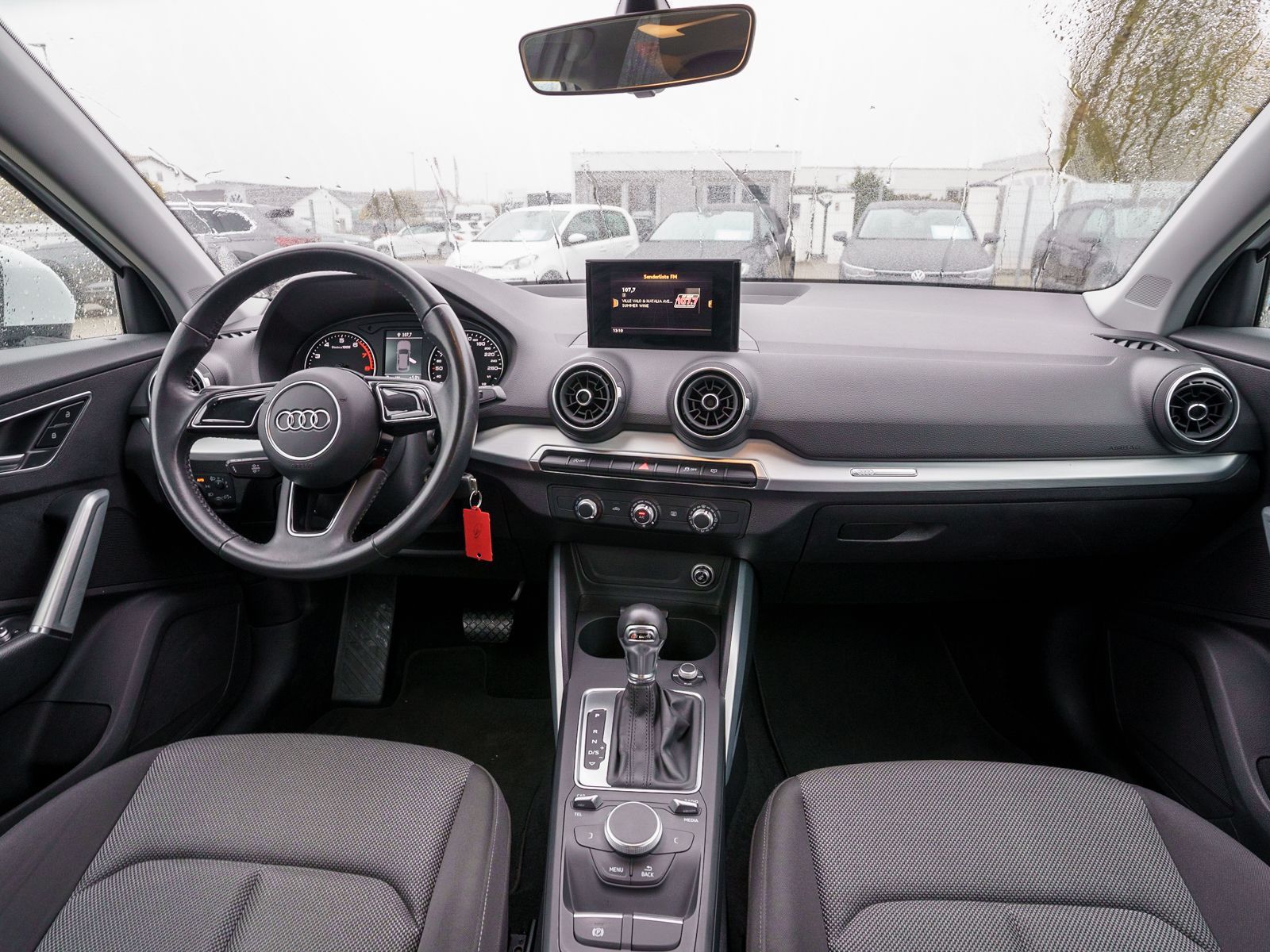 Fahrzeugabbildung Audi Q2 1.0TFSI sport S tronic Klima PDC AHK