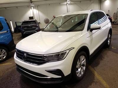 Fahrzeugabbildung Volkswagen Tiguan Life Move 1.5TSI LED NAVI RFK PDC SHZ ACC