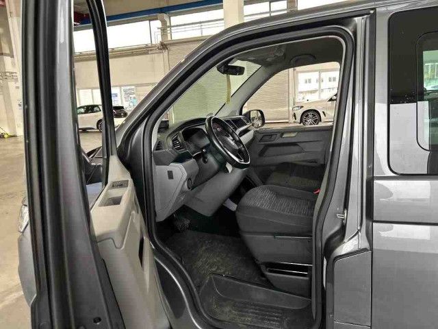 Fahrzeugabbildung Volkswagen T6.1 Caravelle Comfortline LR 2.0TDI DSG 9Sitzer