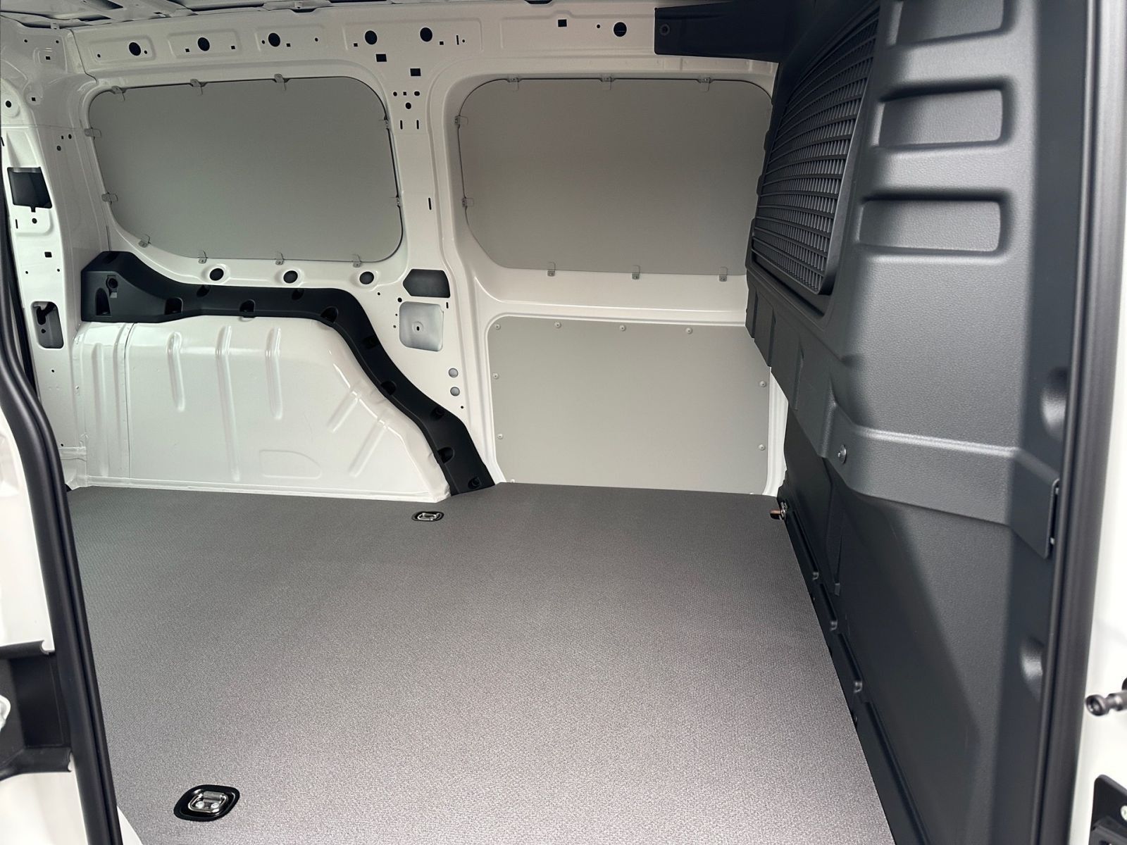 Fahrzeugabbildung Volkswagen Caddy Cargo Maxi 2,0 l 122 PS TDI SHZ AHK