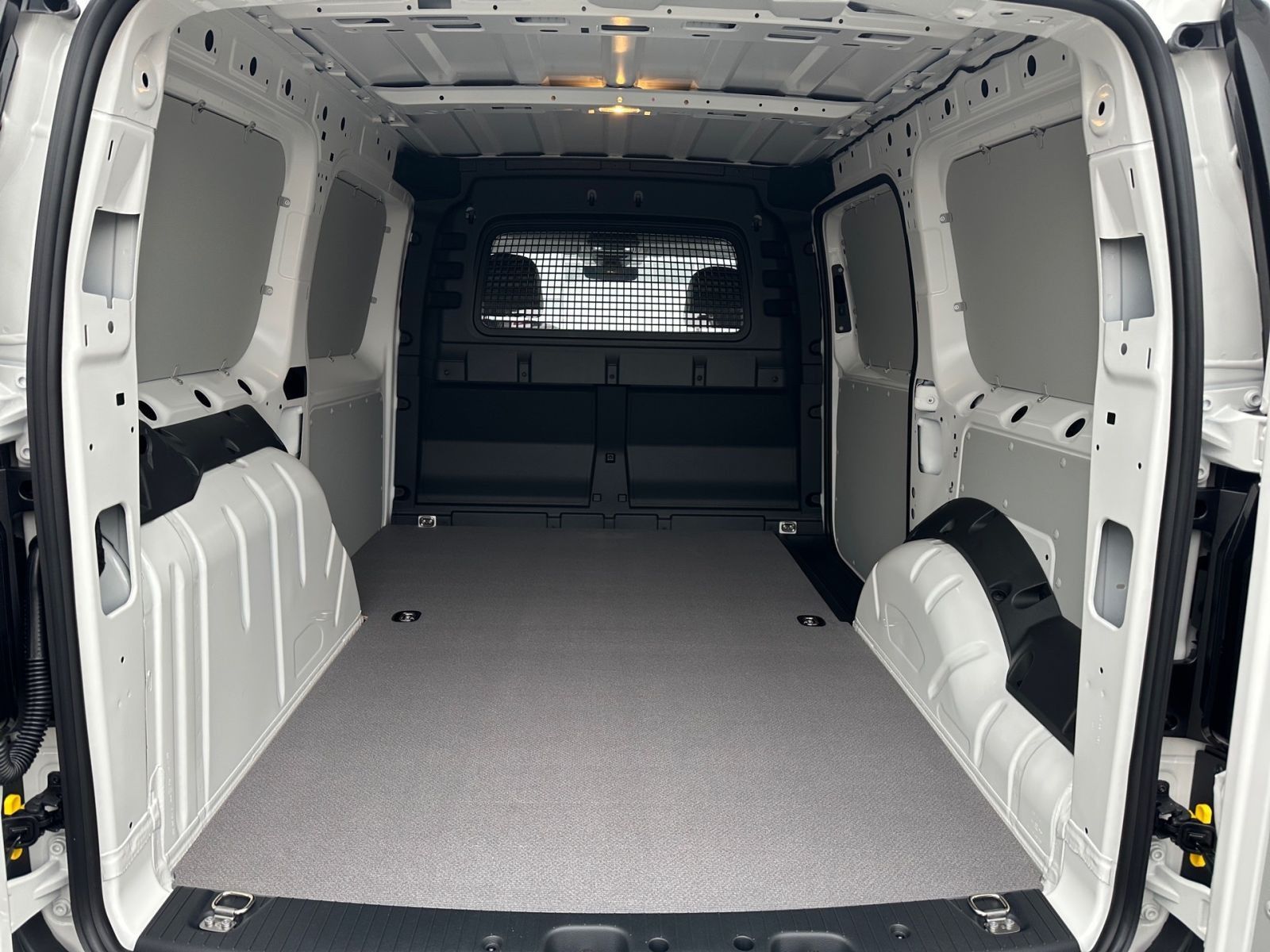 Fahrzeugabbildung Volkswagen Caddy Cargo Maxi 2,0 l 122 PS TDI SHZ AHK