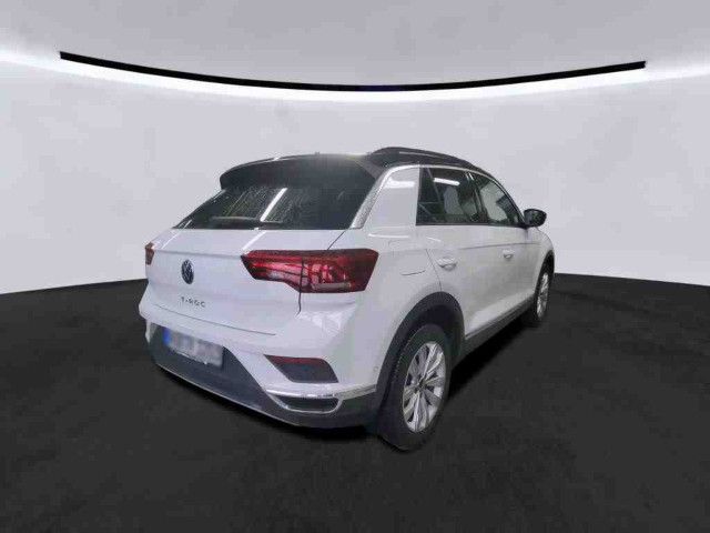 Fahrzeugabbildung Volkswagen T-Roc Sport 1.5TSI DSG LED Navi ACC RFK Pano AHK