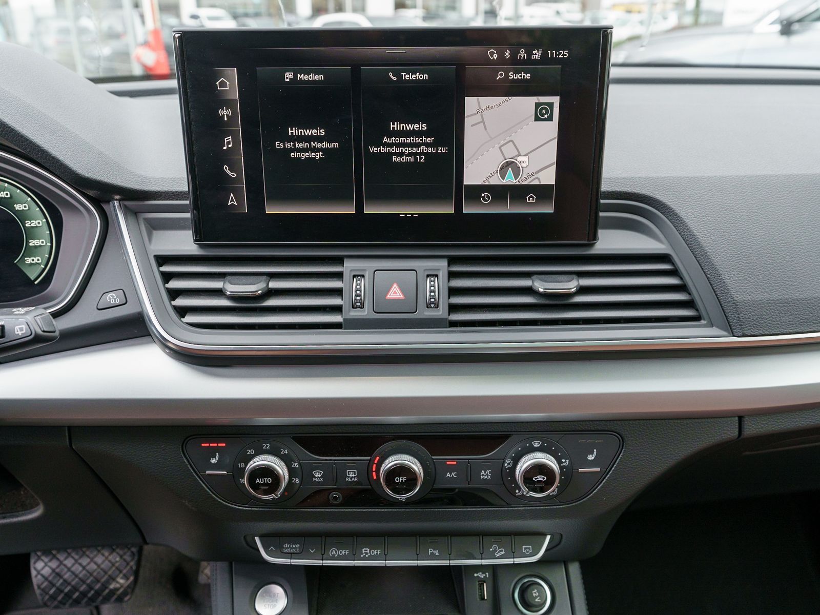 Fahrzeugabbildung Audi Q5 Sline 35TDI Stronic LED Navi RFK ACC Pano AHK