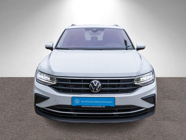 Fahrzeugabbildung Volkswagen Tiguan Move 1.5 TSI DSG LED NAVI SHZ RFK ACC AHK