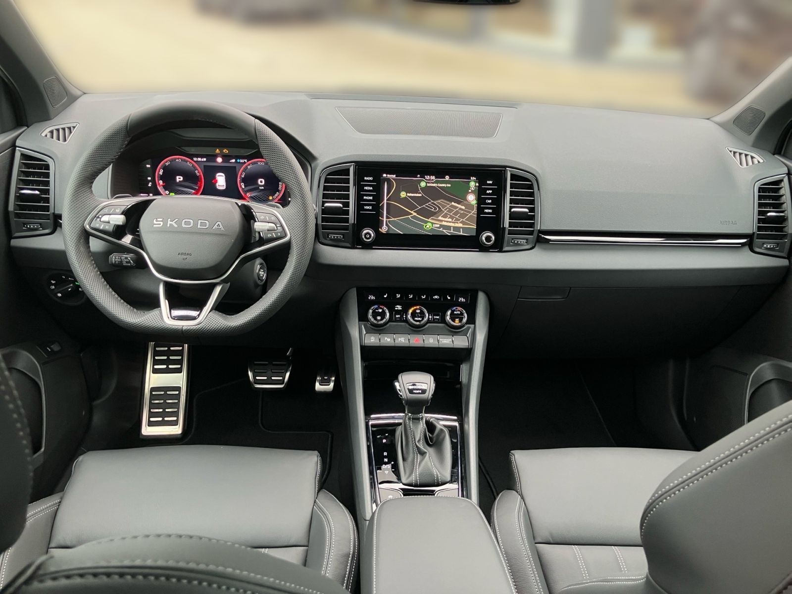 Fahrzeugabbildung SKODA Karoq Sportline 2,0TSI DSG 4x4 CANTON PANO AHK