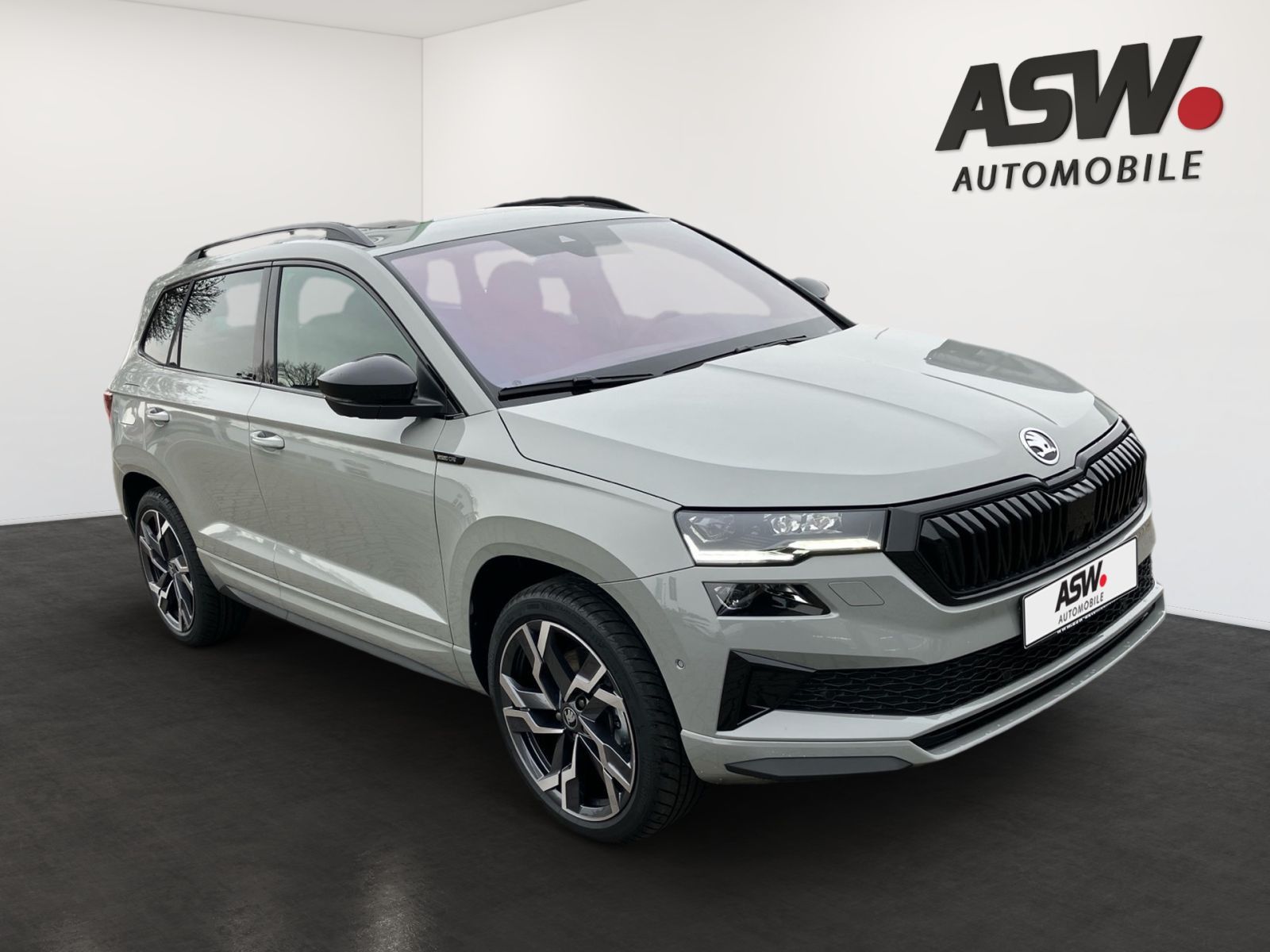 Fahrzeugabbildung SKODA Karoq Sportline 2,0TSI DSG 4x4 CANTON PANO AHK