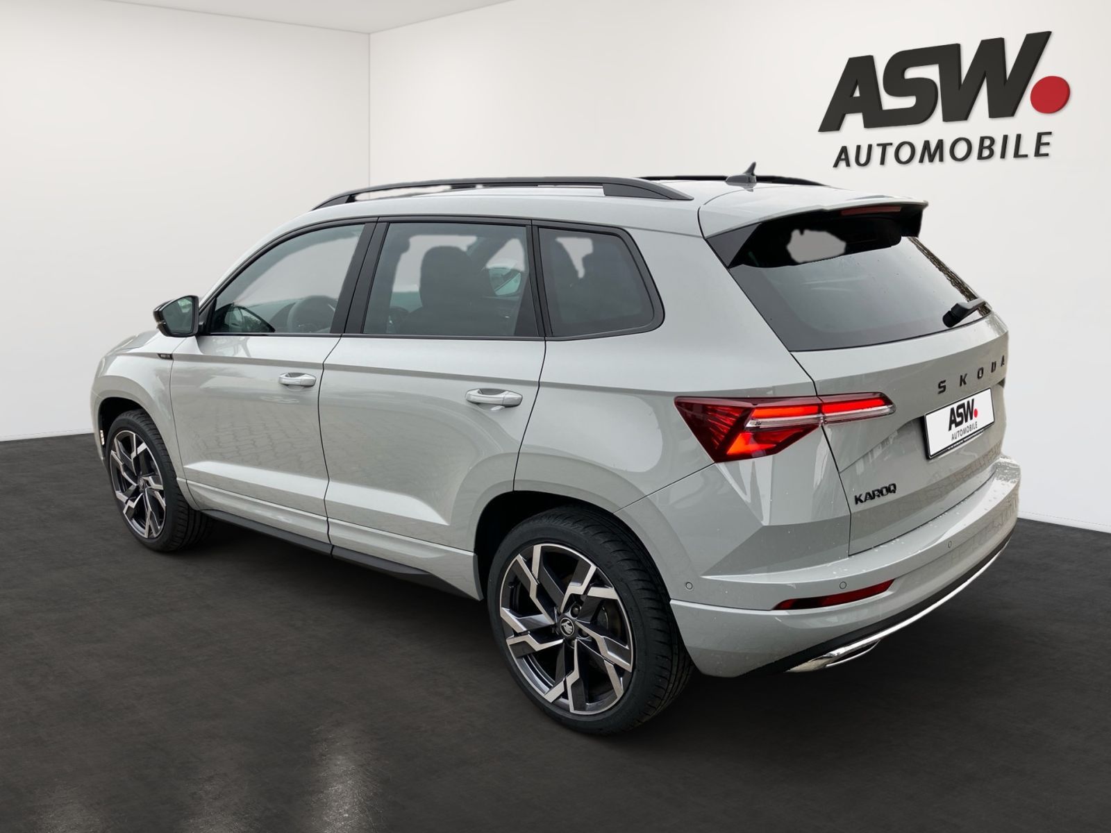 Fahrzeugabbildung SKODA Karoq Sportline 2,0TSI DSG 4x4 CANTON PANO AHK