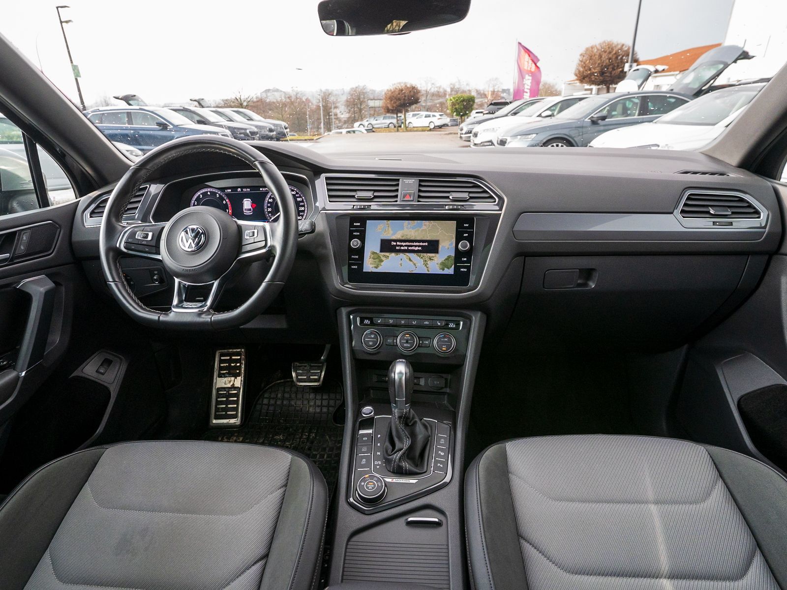 Fahrzeugabbildung Volkswagen Tiguan Allspace R-Line 2.0TSI 4M DSG LED HUD AHK